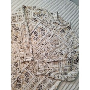 Old Navy Everyday Regular Fit Button Down Corduroy Shirt Womens XL Bandana Paisl